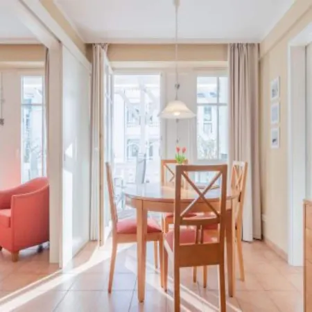Im 2 Og Mit Balkon In Apartment *