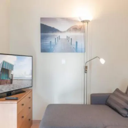 Im 2 Og Mit Balkon In Apartment *